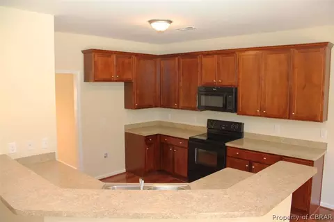 8433 Thomas Jefferson Way, Gloucester, VA 23061 photo 5