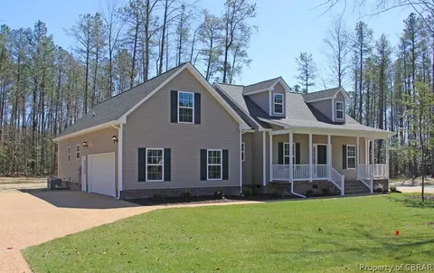 8433 Thomas Jefferson Way, Gloucester, VA 23061 photo 1