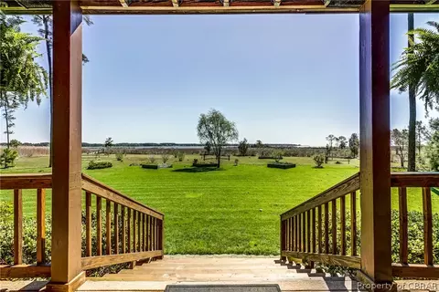 9842 Anchorage Ln, Gloucester, VA 23061 photo 12