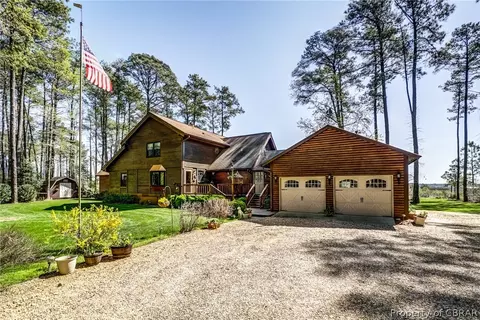 9842 Anchorage Ln, Gloucester, VA 23061 photo 2