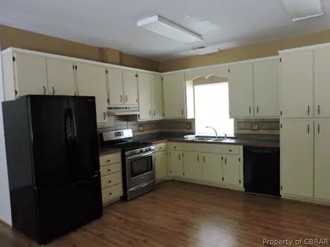 6525 Beaverdam Ln, Gloucester, VA 23061 photo 2