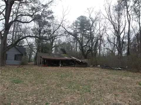 8711 Dundee Ln, Gloucester, VA 23061 photo 2