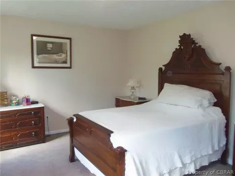 8821 Marlfield Rd, Gloucester, VA 23061 photo 11