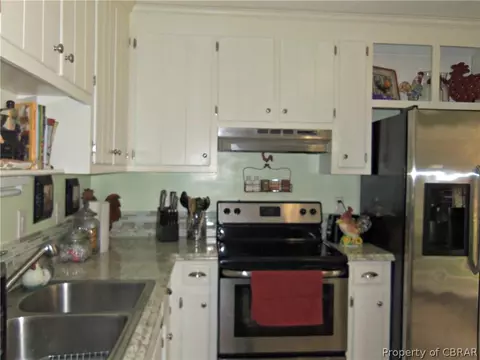 8821 Marlfield Rd, Gloucester, VA 23061 photo 9