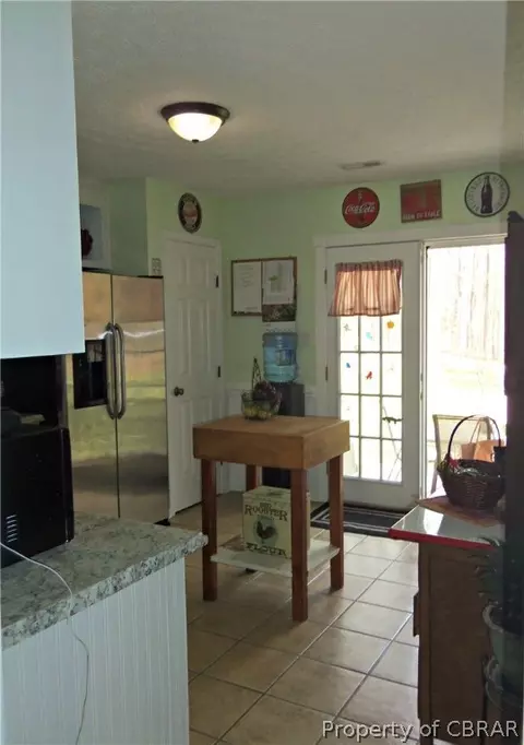 8821 Marlfield Rd, Gloucester, VA 23061 photo 8