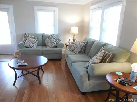 6844 Fields Landing Rd, Hayes, VA 23072 photo 2