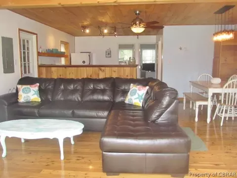 12468 Beech Trl, Gloucester, VA 23061 photo 3