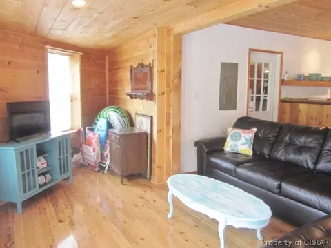 12468 Beech Trl, Gloucester, VA 23061 photo 2