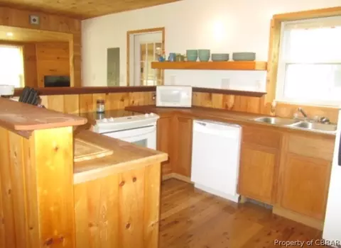 12468 Beech Trl, Gloucester, VA 23061 photo 5
