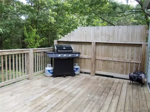 7418 Battery Dr, Gloucester Point, VA 23062 photo 14