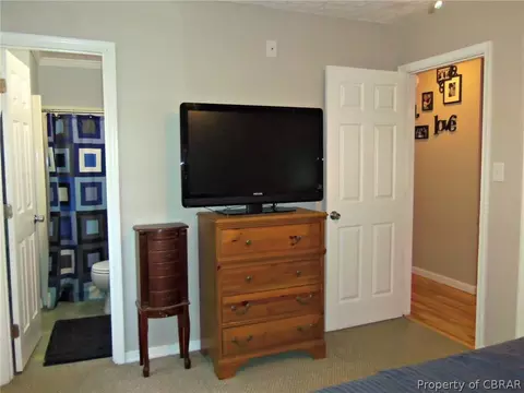 7418 Battery Dr, Gloucester Point, VA 23062 photo 8