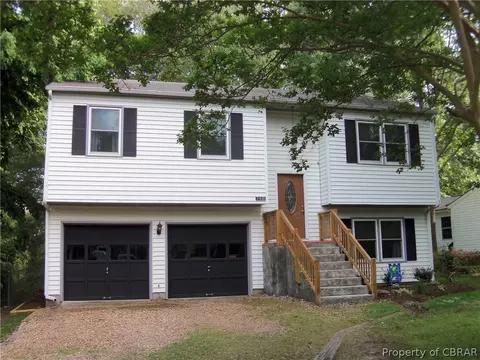 7418 Battery Dr, Gloucester Point, VA 23062 photo 1
