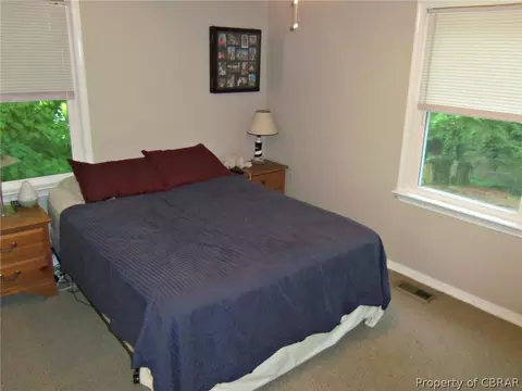 7418 Battery Dr, Gloucester Point, VA 23062 photo 10