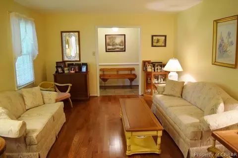 1753 Holly View Dr, Gloucester Point, VA 23062 photo 6
