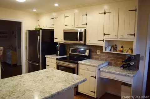 1753 Holly View Dr, Gloucester Point, VA 23062 photo 11