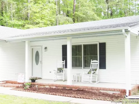 5361 Gadwall Cir, Gloucester, VA 23061 photo 2