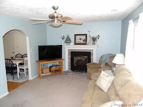 5361 Gadwall Cir, Gloucester, VA 23061 photo 3