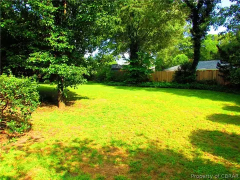 1696 Pine Tree Dr, Gloucester Point, VA 23062 photo 19