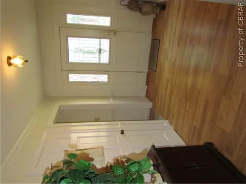 1696 Pine Tree Dr, Gloucester Point, VA 23062 photo 2