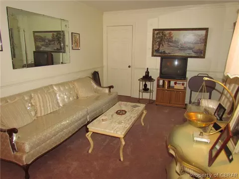 1696 Pine Tree Dr, Gloucester Point, VA 23062 photo 5