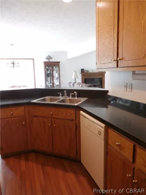 9874 Buckskin Trl, Gloucester, VA 23061 photo 8