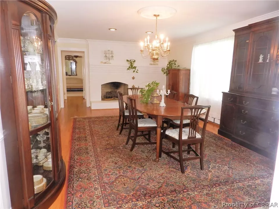  6573 Powhatan Dr, Hayes, VA 23072 photo 7