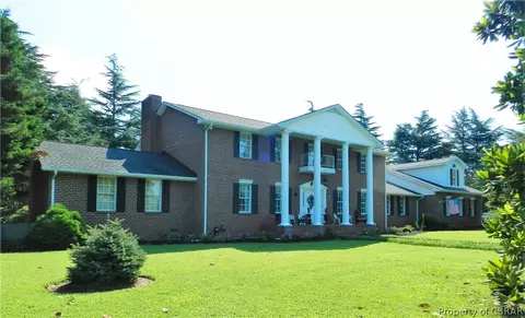 6573 Powhatan Dr, Hayes, VA 23072