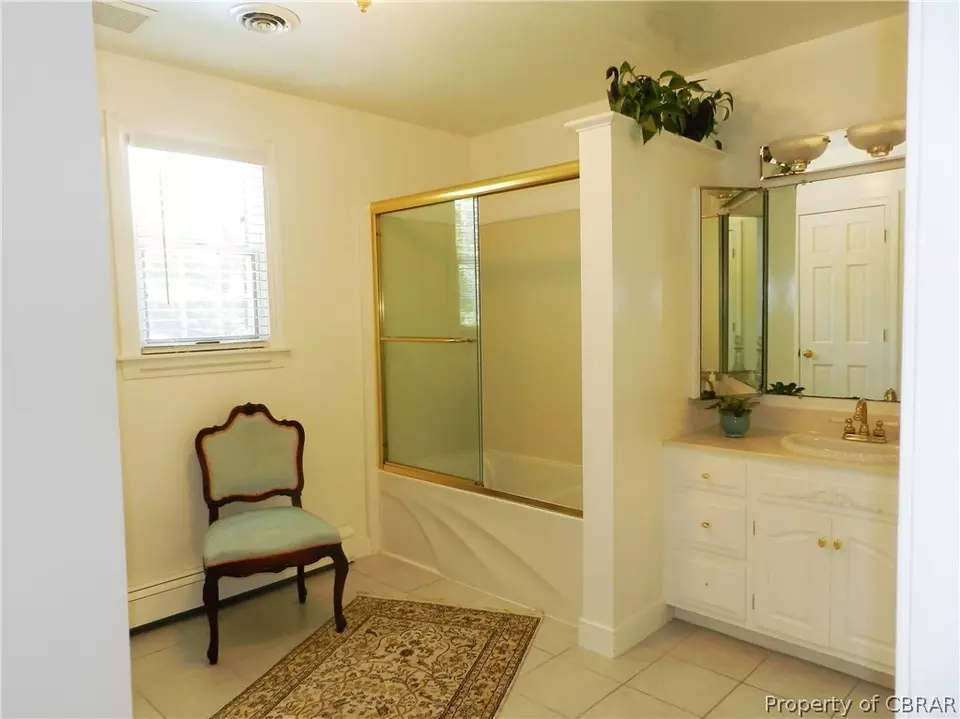  6573 Powhatan Dr, Hayes, VA 23072 photo 37