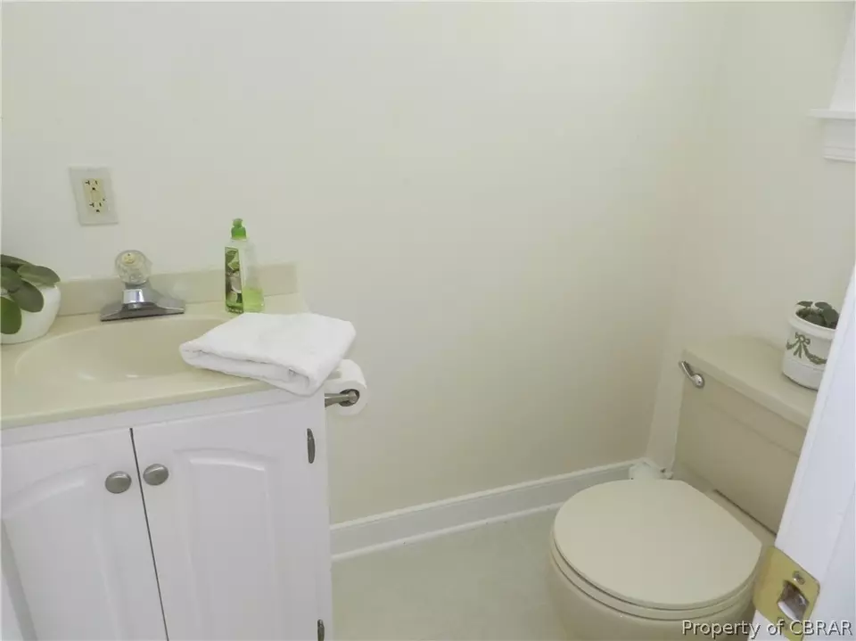  6573 Powhatan Dr, Hayes, VA 23072 photo 45