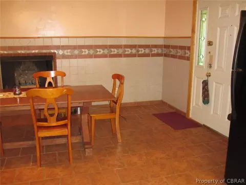 7261 Wilson Cir, Gloucester, VA 23061 photo 8