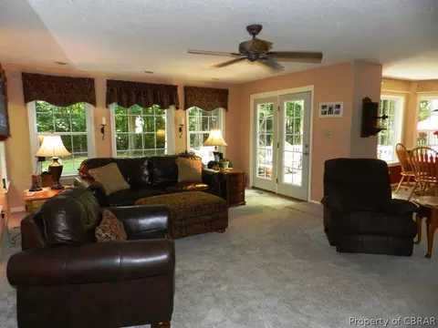 8231 Founders Mill Way, Gloucester, VA 23061 photo 9