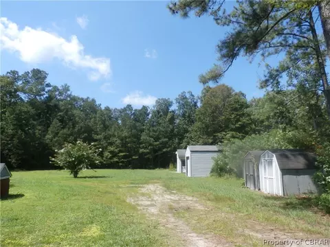 8816 Indian Rd, Gloucester, VA 23061 photo 2