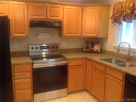 5853 Mill Race Pl, Gloucester, VA 23061 photo 7
