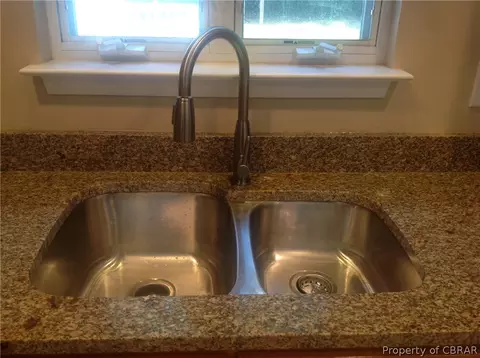 5853 Mill Race Pl, Gloucester, VA 23061 photo 12