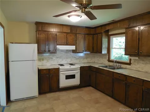 7124 Potter Ln, Gloucester, VA 23061 photo 11