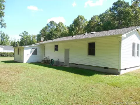 7124 Potter Ln, Gloucester, VA 23061 photo 4