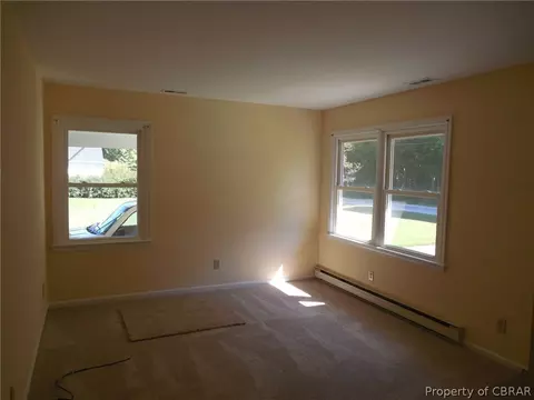 7124 Potter Ln, Gloucester, VA 23061 photo 10