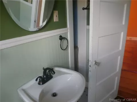 1404 Weems Rd, Weems, VA 22576 photo 9