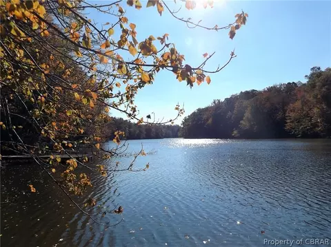 5904 Beech Tree Ct, Gloucester, VA 23061 photo 2