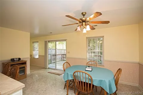 8858 Marlfield Rd, Gloucester, VA 23061 photo 10