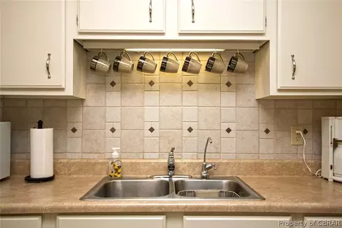 8858 Marlfield Rd, Gloucester, VA 23061 photo 8