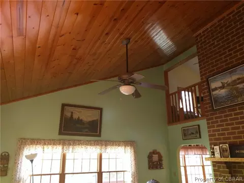10016 Catfish Ln, Gloucester, VA 23061 photo 6