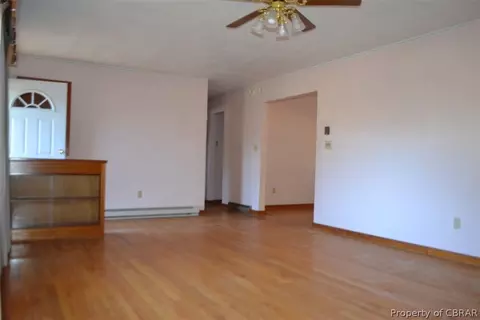 8 Sherry Dell Dr, Hampton, VA 23666 photo 5