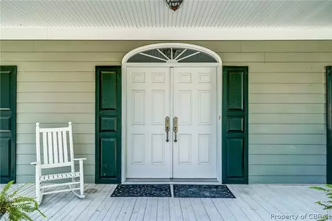 90 Orchard Point Dr, Weems, VA 22576 photo 8