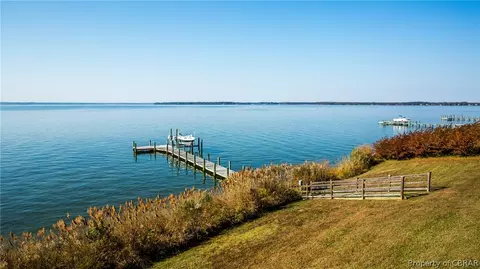 90 Orchard Point Dr, Weems, VA 22576 photo 6