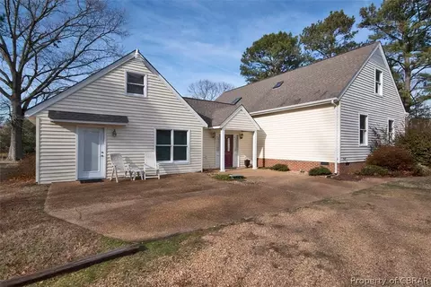 6990 Pole Bridge Ln, Gloucester, VA 23061 photo 1