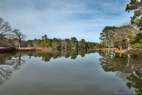 6990 Pole Bridge Ln, Gloucester, VA 23061 photo 2