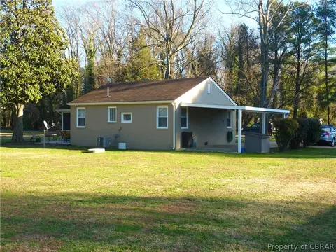 23 Spencer Ln, Weems, VA 22576 photo 3