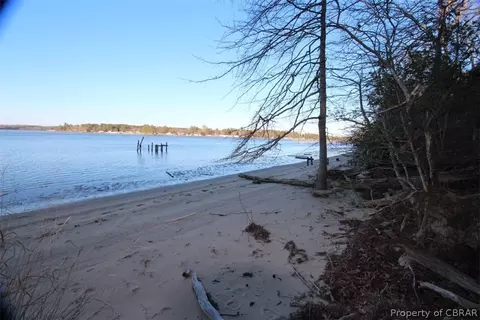 11762 Deep Point Ln, Gloucester, VA 23061 photo 5