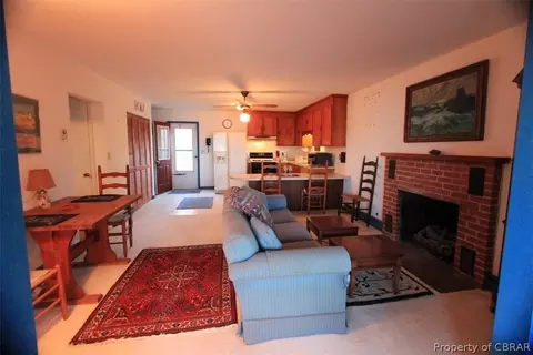 11762 Deep Point Ln, Gloucester, VA 23061 photo 9